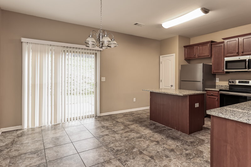 1,695/Mo, 6062 Kensington Way Calera, AL 35040 Dining Room View