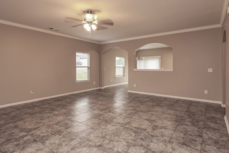 1,695/Mo, 6062 Kensington Way Calera, AL 35040 Family Room View
