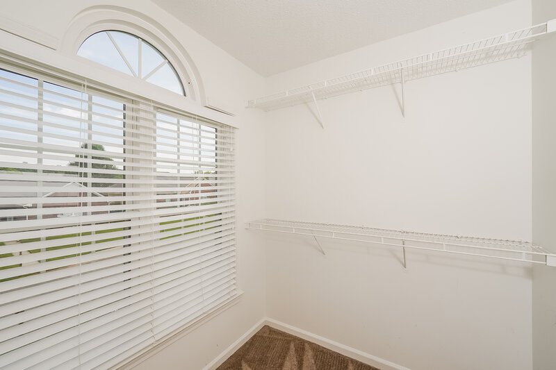 2,660/Mo, 5505 Leighaven Way Pinson, AL 35126 Walk In Closet View