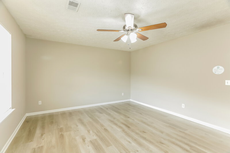 1,160/Mo, 56 Dogwood Circle Remlap, AL 35133 Living Room View