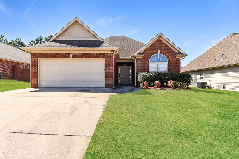 2,360/Mo, 2045 Highview Way Calera, AL 35040 External View