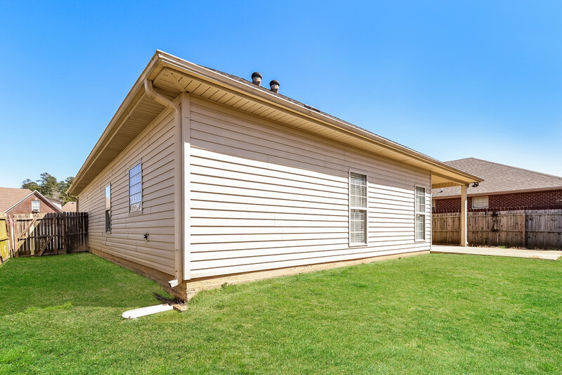 2,360/Mo, 2045 Highview Way Calera, AL 35040 Rear View 2