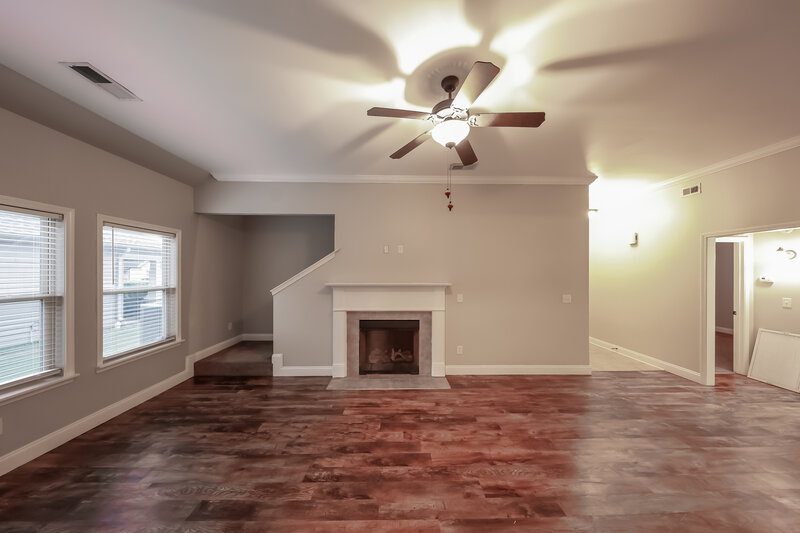 1,810/Mo, 141 Stonebriar Dr Calera, AL 35040 Living Room View 2
