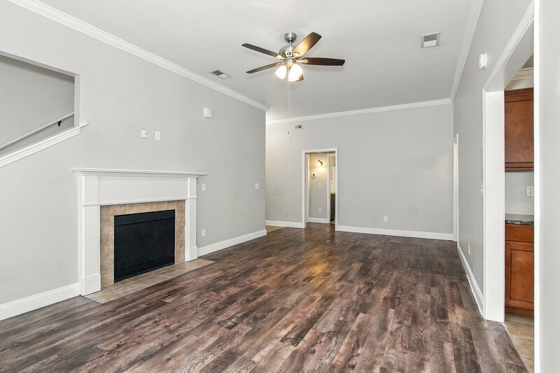 1,570/Mo, 141 Stonebriar Dr Calera, AL 35040 Living Room View 2