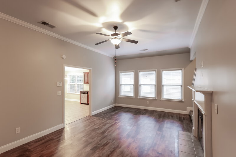 1,810/Mo, 141 Stonebriar Dr Calera, AL 35040 Family Room View