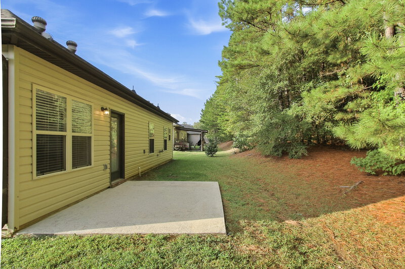 1,570/Mo, 141 Stonebriar Dr Calera, AL 35040 Rear View