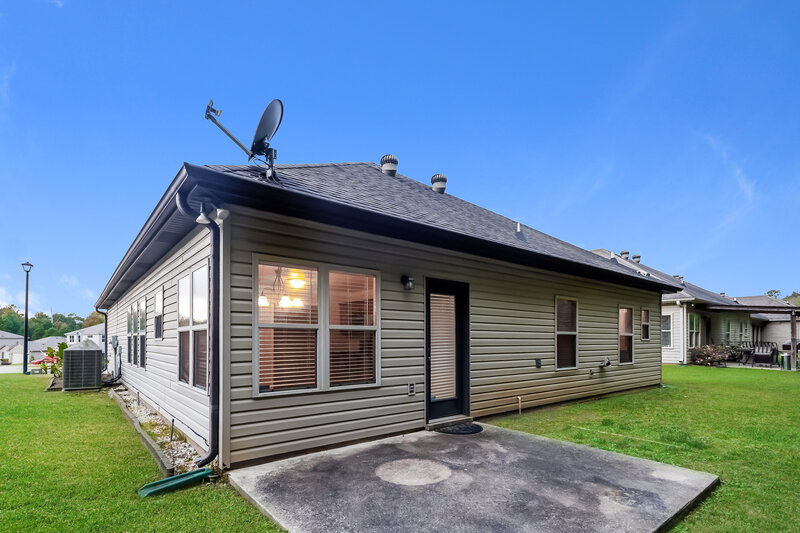 1,810/Mo, 141 Stonebriar Dr Calera, AL 35040 Rear View