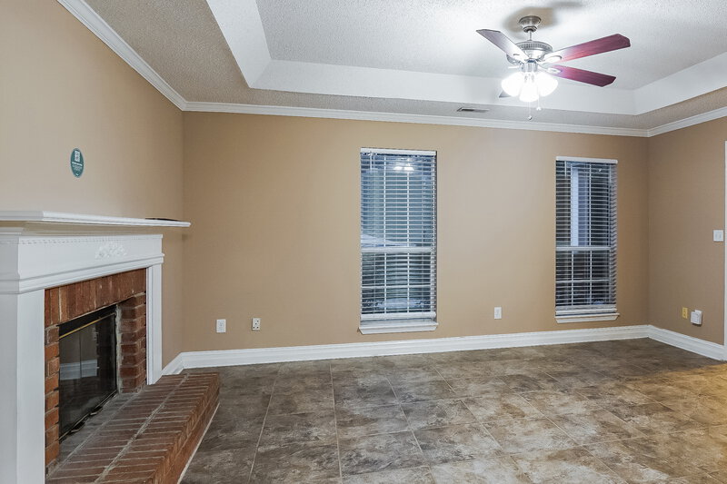 1,645/Mo, 144 Carriage Dr Maylene, AL 35114 Living Room View