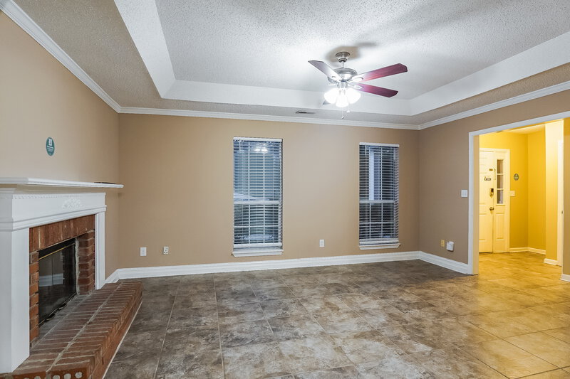 1,645/Mo, 144 Carriage Dr Maylene, AL 35114 Living Room View 3