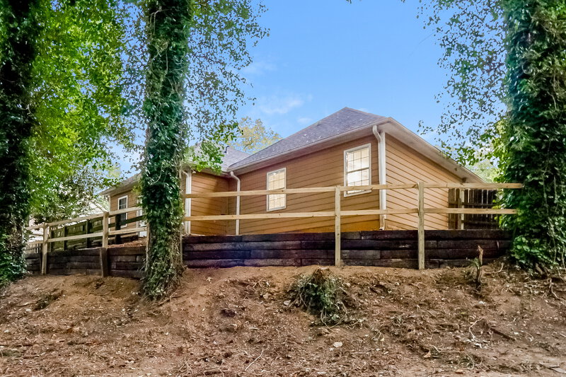 1,645/Mo, 144 Carriage Dr Maylene, AL 35114 Rear View