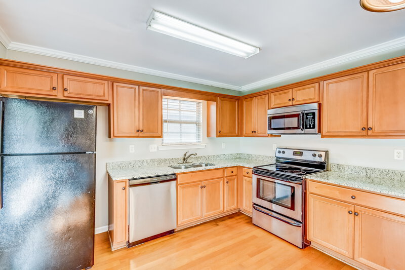 1,390/Mo, 328 Union Station Way Calera, AL 35040 Kitchen View