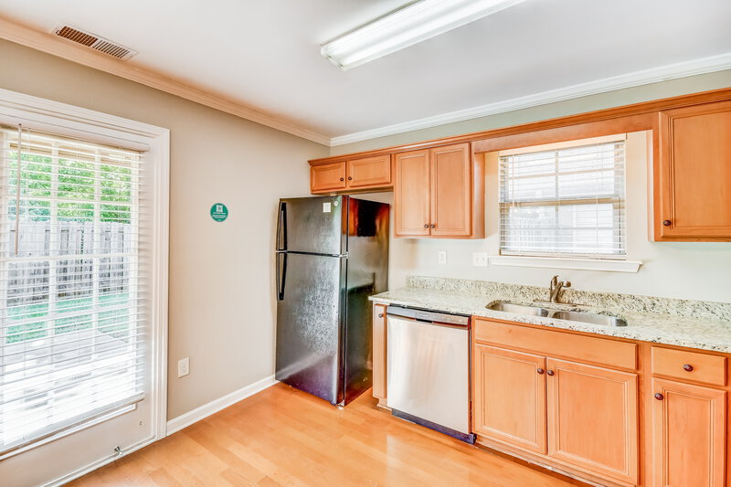 1,390/Mo, 328 Union Station Way Calera, AL 35040 Kitchen View 2