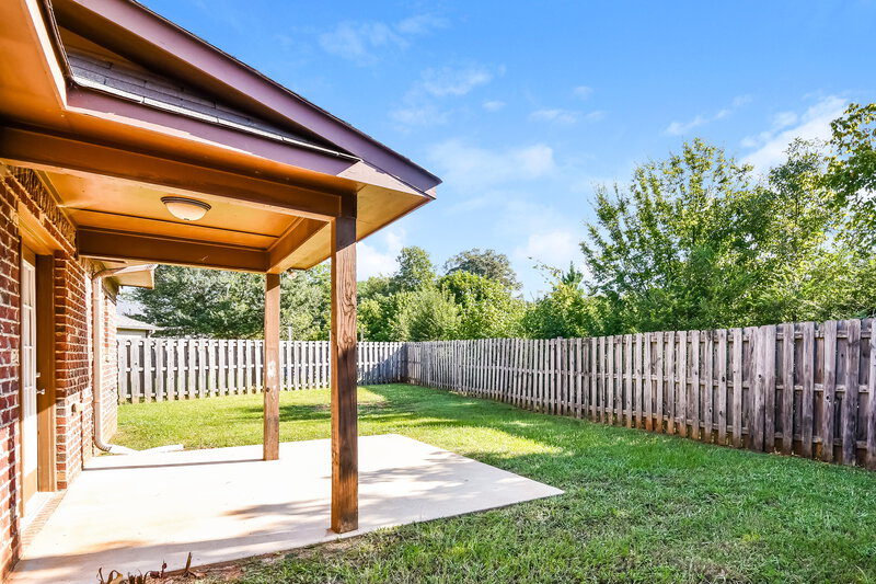 1,390/Mo, 328 Union Station Way Calera, AL 35040 Rear View