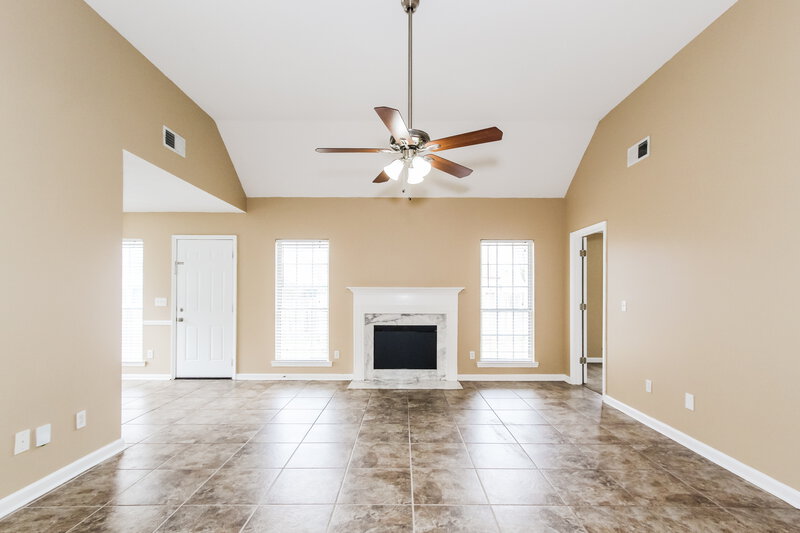1,785/Mo, 8036 Rockhampton Circle Helena, AL 35080 Living Room View 2