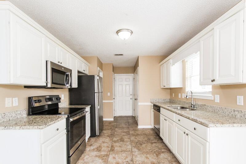 1,785/Mo, 8036 Rockhampton Circle Helena, AL 35080 Kitchen View