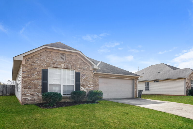 1,685/Mo, 5206 Gayle Ln Bessemer, AL 35023 Front View 2