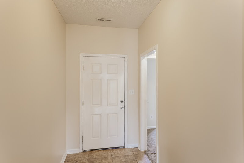 1,685/Mo, 5206 Gayle Ln Bessemer, AL 35023 Foyer View