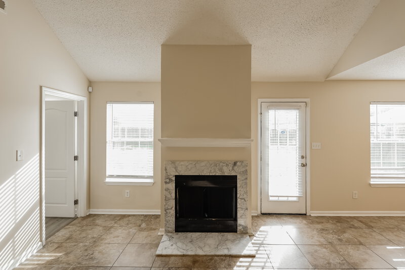 1,685/Mo, 5206 Gayle Ln Bessemer, AL 35023 Living Room View