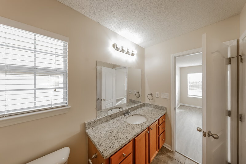 1,685/Mo, 5206 Gayle Ln Bessemer, AL 35023 Main Bathroom View 2