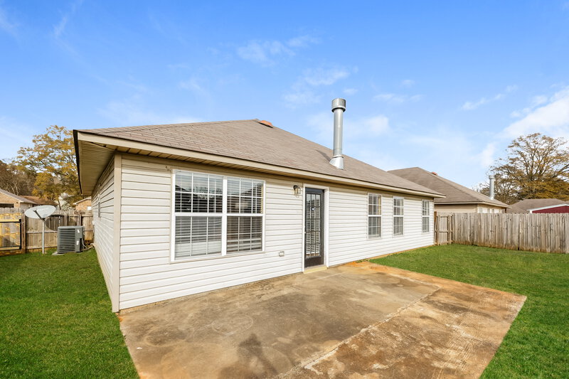 1,685/Mo, 5206 Gayle Ln Bessemer, AL 35023 Rear View