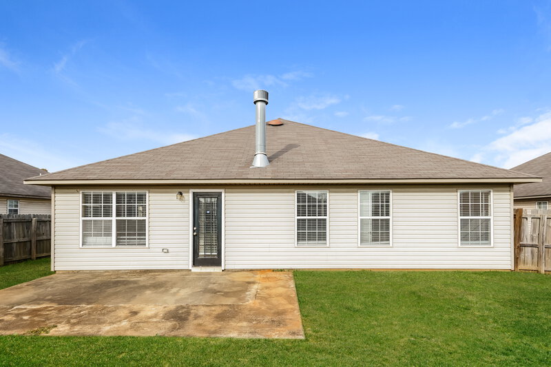 1,685/Mo, 5206 Gayle Ln Bessemer, AL 35023 Rear View 2