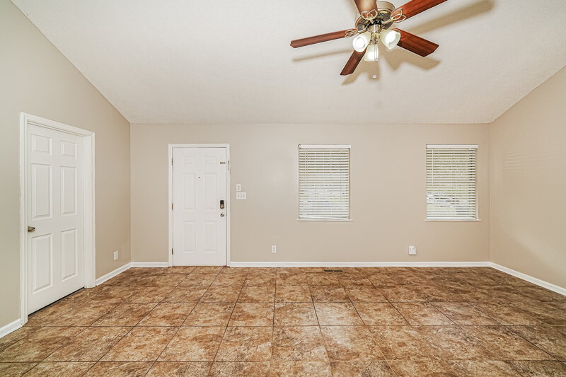 1,515/Mo, 7725 Old Bradford Rd Pinson, AL 35126 Living Room View