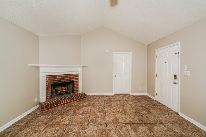 1,515/Mo, 7725 Old Bradford Rd Pinson, AL 35126 Living Room View 2