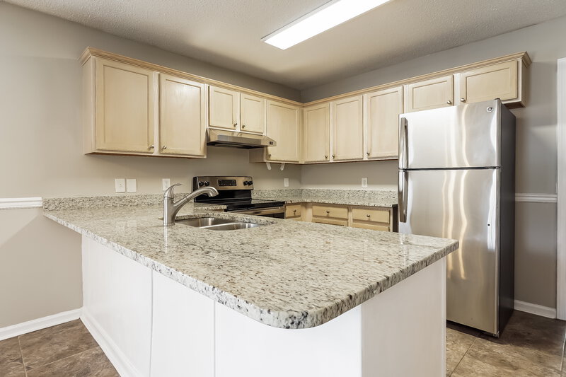 1,850/Mo, 175 Cedar Bend Dr Helena, AL 35080 Kitchen View