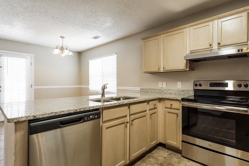 1,850/Mo, 175 Cedar Bend Dr Helena, AL 35080 Kitchen View 2