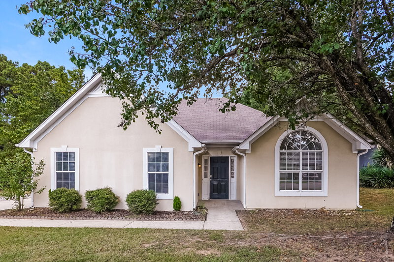 2,070/Mo, 715 Claiborne St Helena, AL 35080 External View
