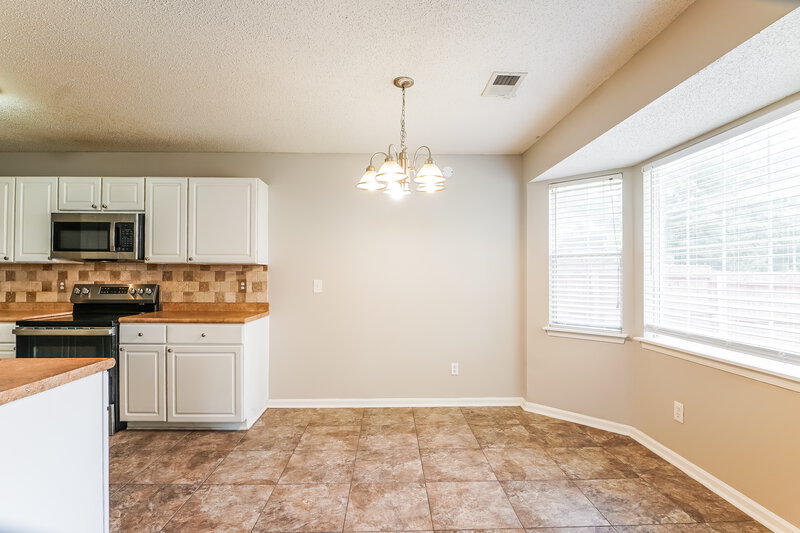 2,070/Mo, 715 Claiborne St Helena, AL 35080 Dining Room View