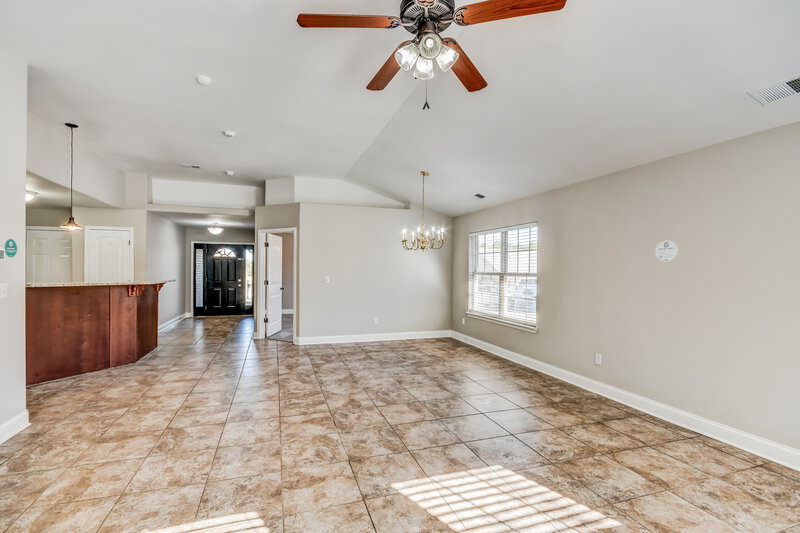 1,680/Mo, 301 Crisfield Circle Alabaster, AL 35007 Living Room View 2