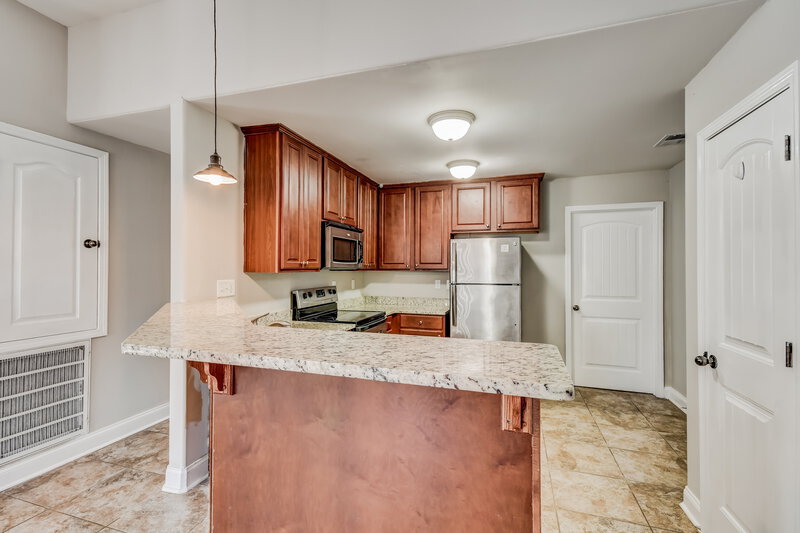1,680/Mo, 301 Crisfield Circle Alabaster, AL 35007 Kitchen View