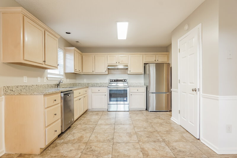 2,105/Mo, 8028 Rockhampton Circle Helena, AL 35080 Kitchen View