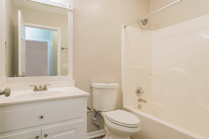 2,105/Mo, 8028 Rockhampton Circle Helena, AL 35080 Bathroom View