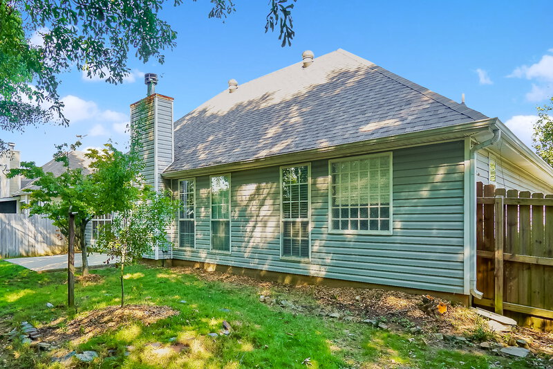 2,105/Mo, 8028 Rockhampton Circle Helena, AL 35080 Rear View