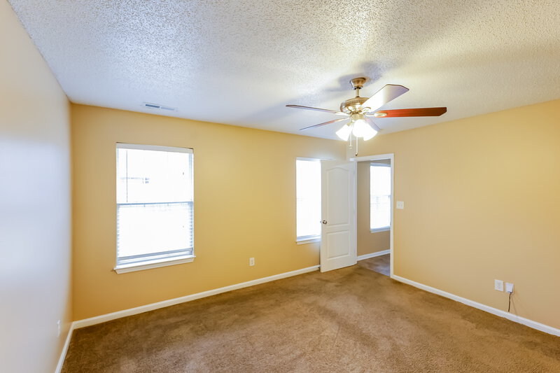 1,475/Mo, 3450 Jeanne Ln Hueytown, AL 35023 Main Bedroom View 3