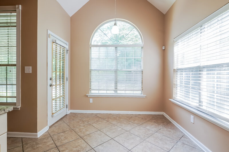 2,800/Mo, 725 Claiborne St Helena, AL 35080 Breakfast Nook View