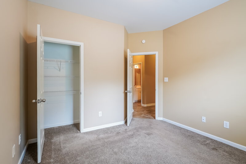 2,800/Mo, 725 Claiborne St Helena, AL 35080 Bedroom View 2