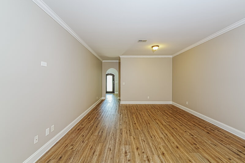 2,075/Mo, 1140 Overlook Dr Trussville, AL 35173 Living Room View 2