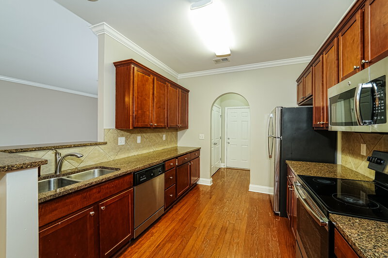 2,075/Mo, 1140 Overlook Dr Trussville, AL 35173 Kitchen View 2