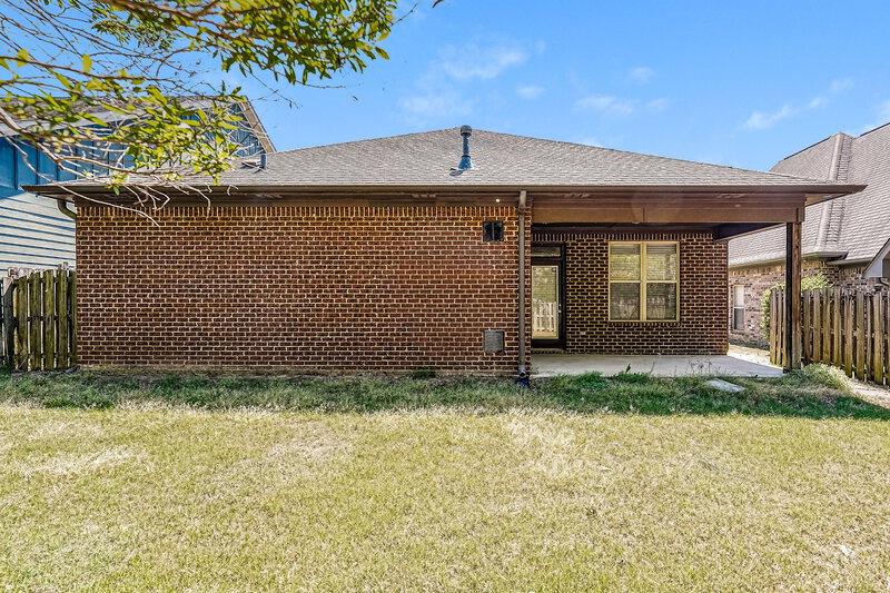 2,075/Mo, 1140 Overlook Dr Trussville, AL 35173 Rear View