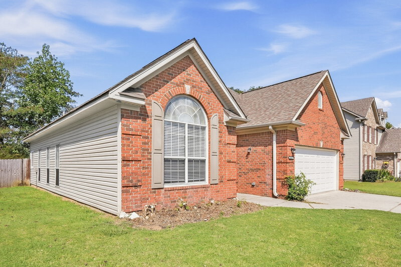 1,990/Mo, 4462 Canterbury St Mount Olive, AL 35117 Front View