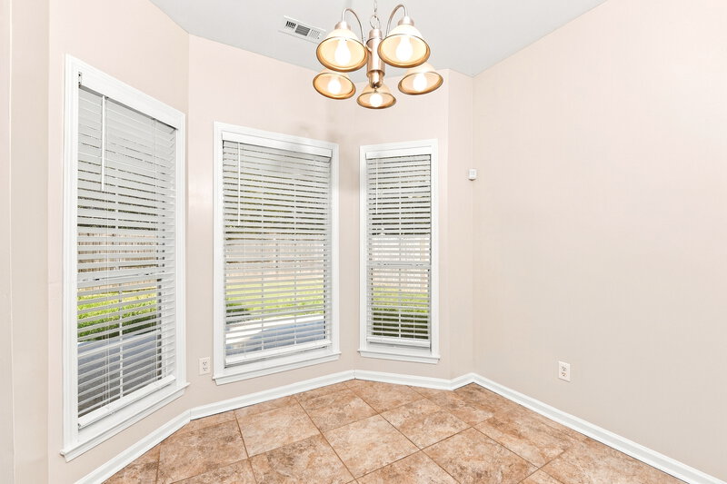 1,990/Mo, 4462 Canterbury St Mount Olive, AL 35117 Dining Room View