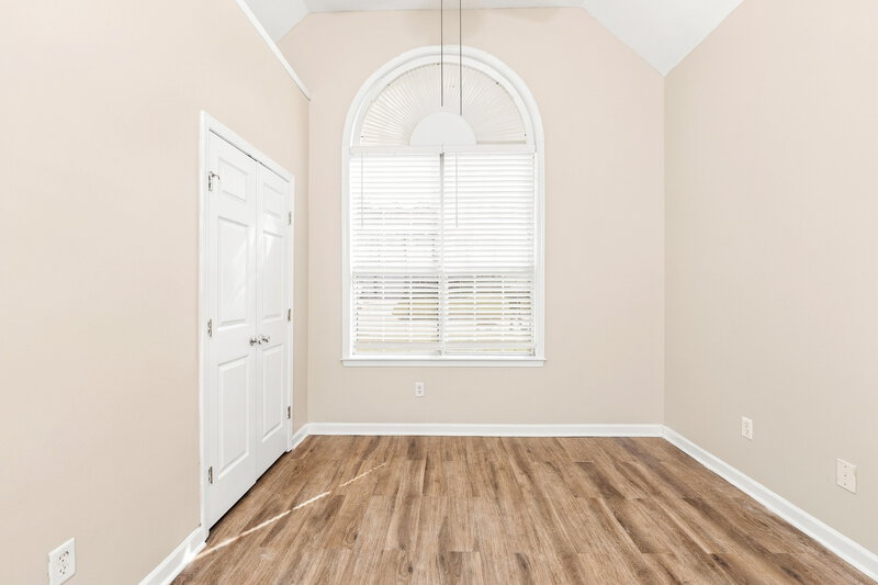 1,990/Mo, 4462 Canterbury St Mount Olive, AL 35117 Bedroom View
