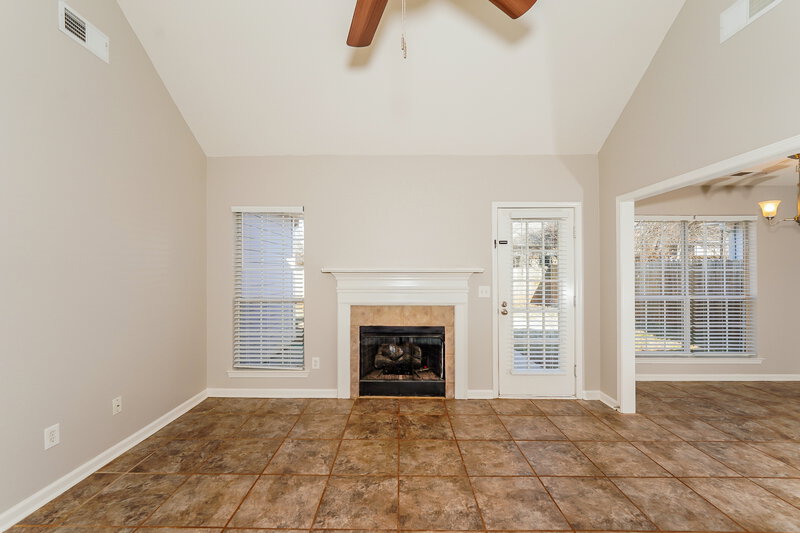 1,600/Mo, 4025 Cambridge Dr Moody, AL 35004 Living Room View
