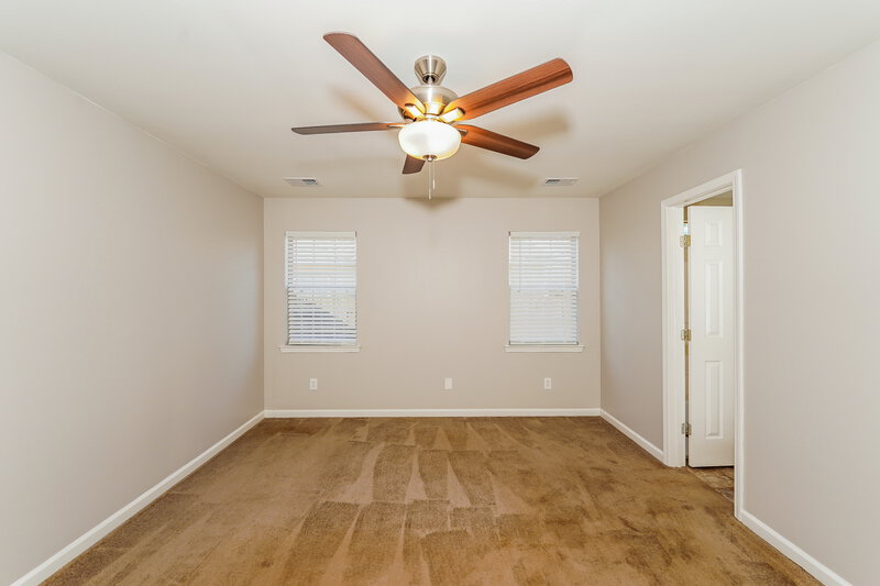 1,600/Mo, 4025 Cambridge Dr Moody, AL 35004 Main Bedroom View