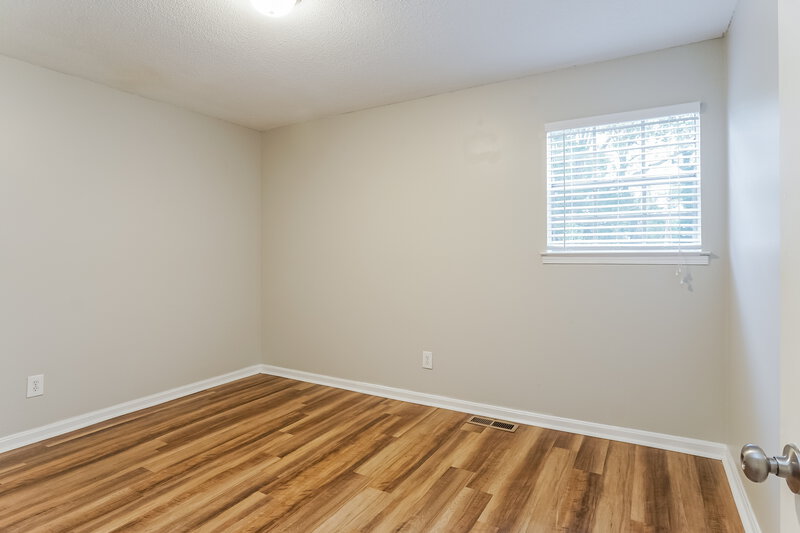 1,455/Mo, 3034 Debra Drive Fultondale, AL 35068 Bedroom View 2