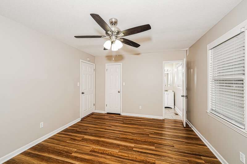 1,590/Mo, 800 Dunwoody Ln NW Birmingham, AL 35215 Main Bedroom View 2