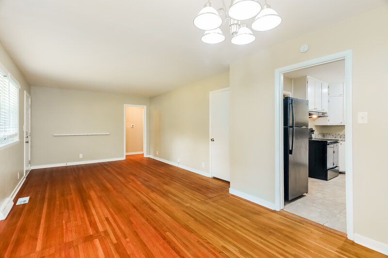 2,010/Mo, 1108 Sherwood Forest Dr Birmingham, AL 35235 Dining Room View